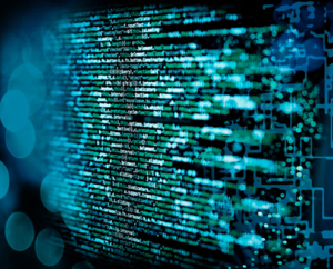 Collage, Computercode auf schwarzem Hintergrund.